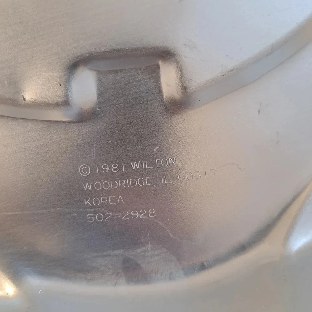 Wilton this pan